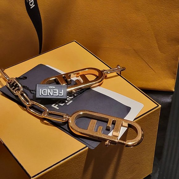 Gold Fendi Mesh Chain Necklace/Shoulder Strap (Baquette) - Picture 7 of 12